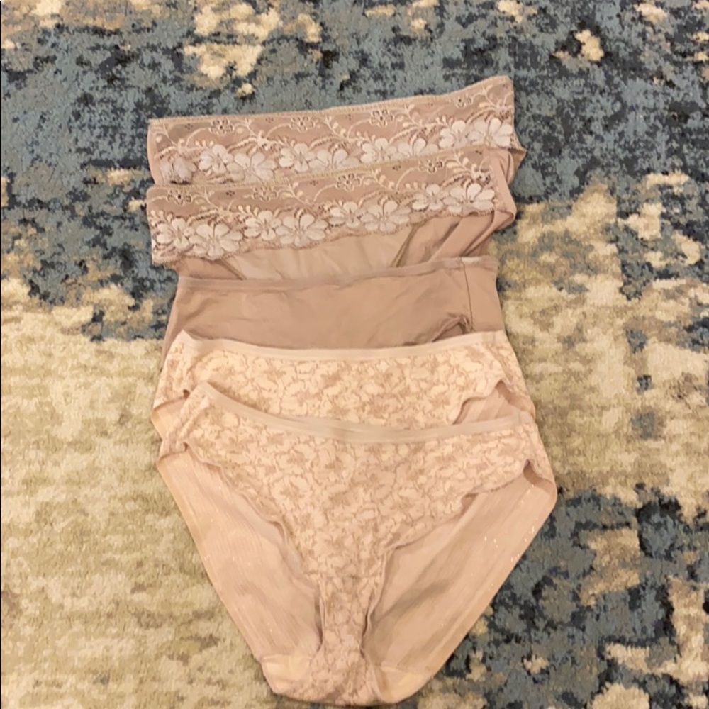 Soma vanishing edge panties, LOT of 5, size MED